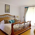 La Perla Hotel